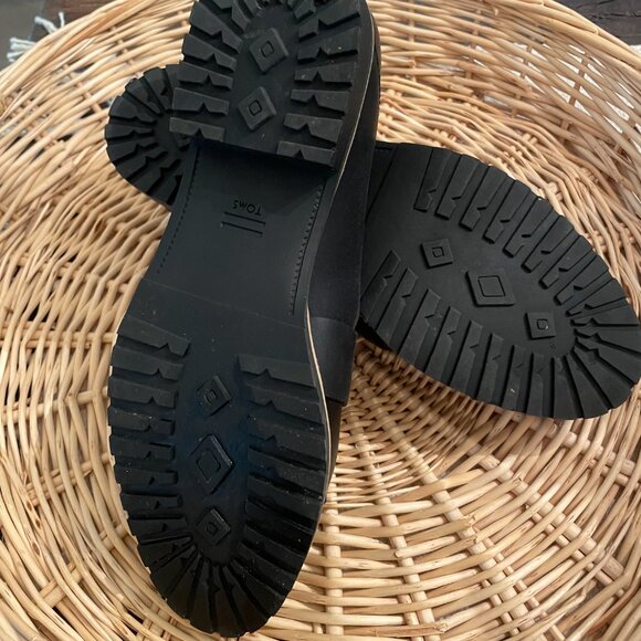 Toms Mallory Slip-on Black Leather Loafers - Picture 4 of 4